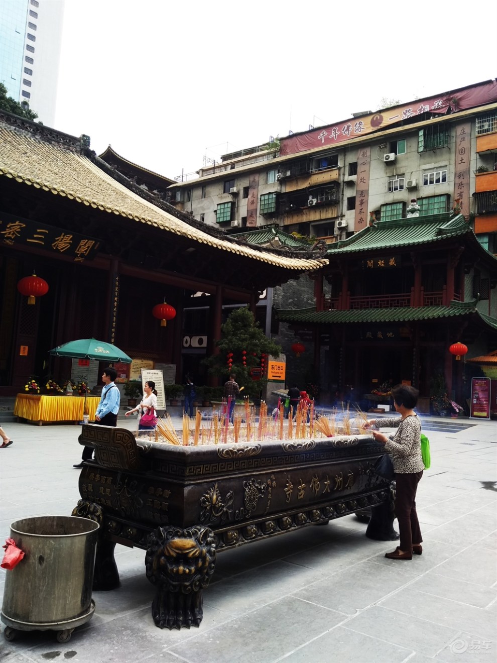 隱於鬧市中的一座安靜祥和的大佛古寺