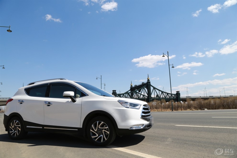 一辆汽车的完美街拍 ,打造一场完美的视觉盛宴!