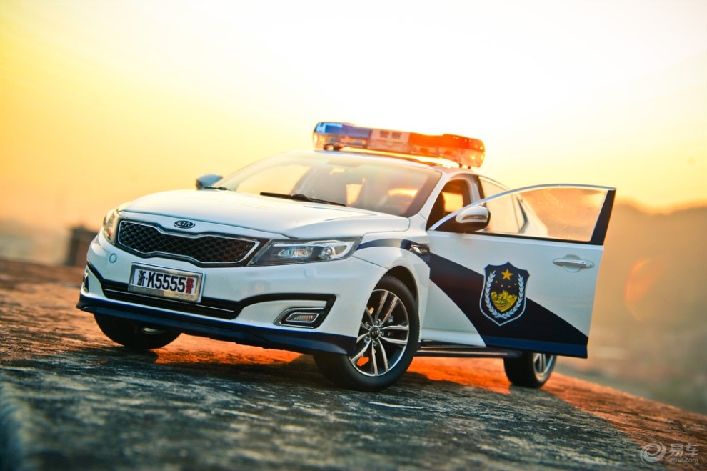 【叉骚包】年轻张扬的韩国明星-起亚k5 police