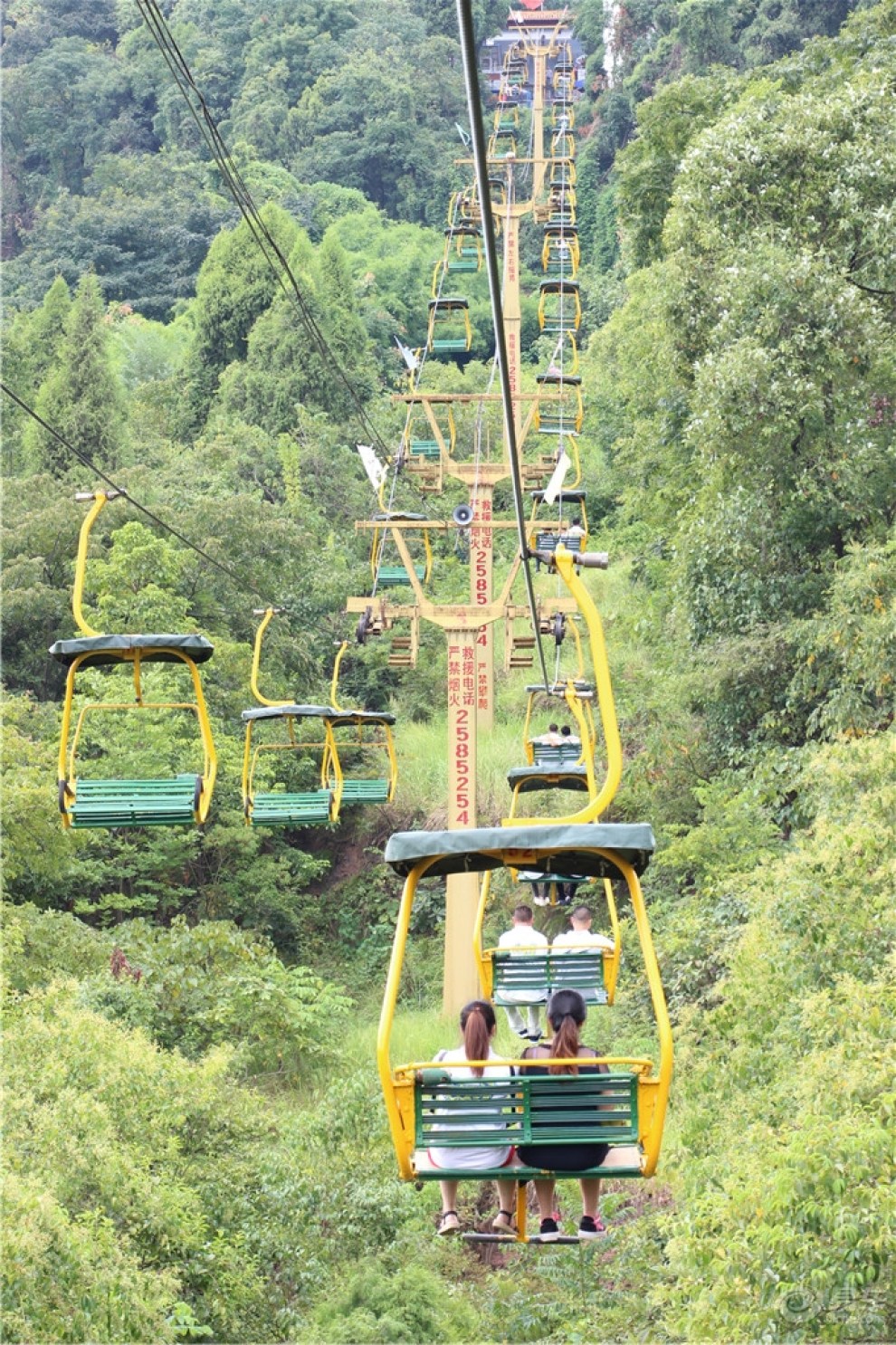 參加長安歐尚南充西山景區一日遊