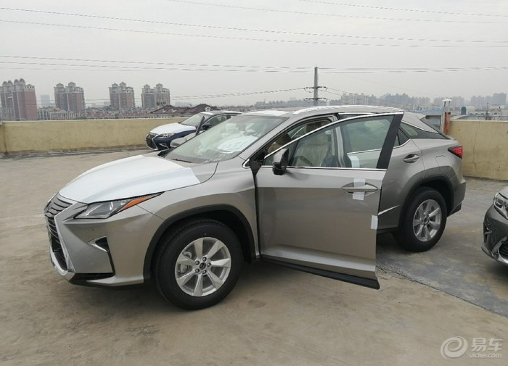 雷克萨斯精英钛银外象牙白内