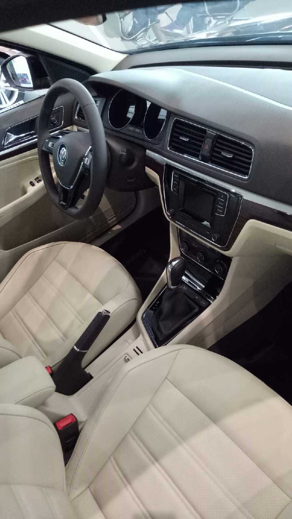 朗逸2015款 1.6l 自动 豪华版