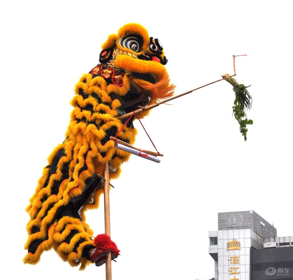 雄狮表演之高杆采青