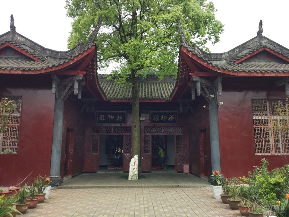 【重庆长安家族】看林中木鱼 观殿内大佛 云篆寺祈福游记