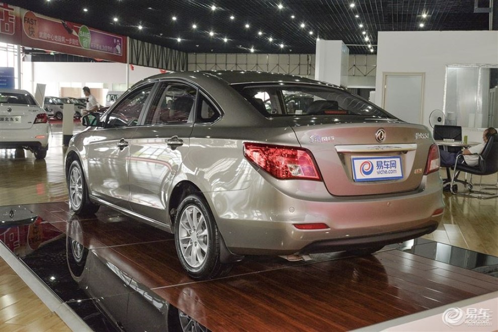 开箱评测14款东风景逸s50模型(1:18)