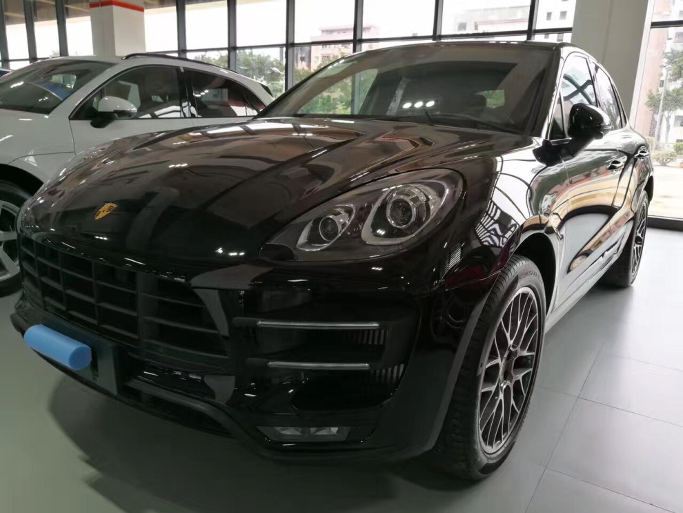 macan 高功率 大气绅士的黑色外观 黑红双拼内