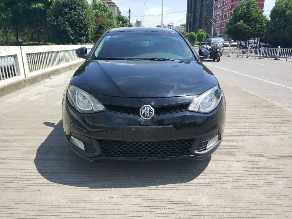 11年手动名爵6,车况精品,个人一手车,实测3.9万公里