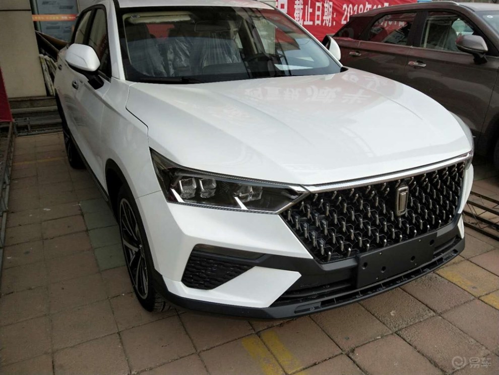 奔腾t77 黑白棕来报到,更喜欢哪个?