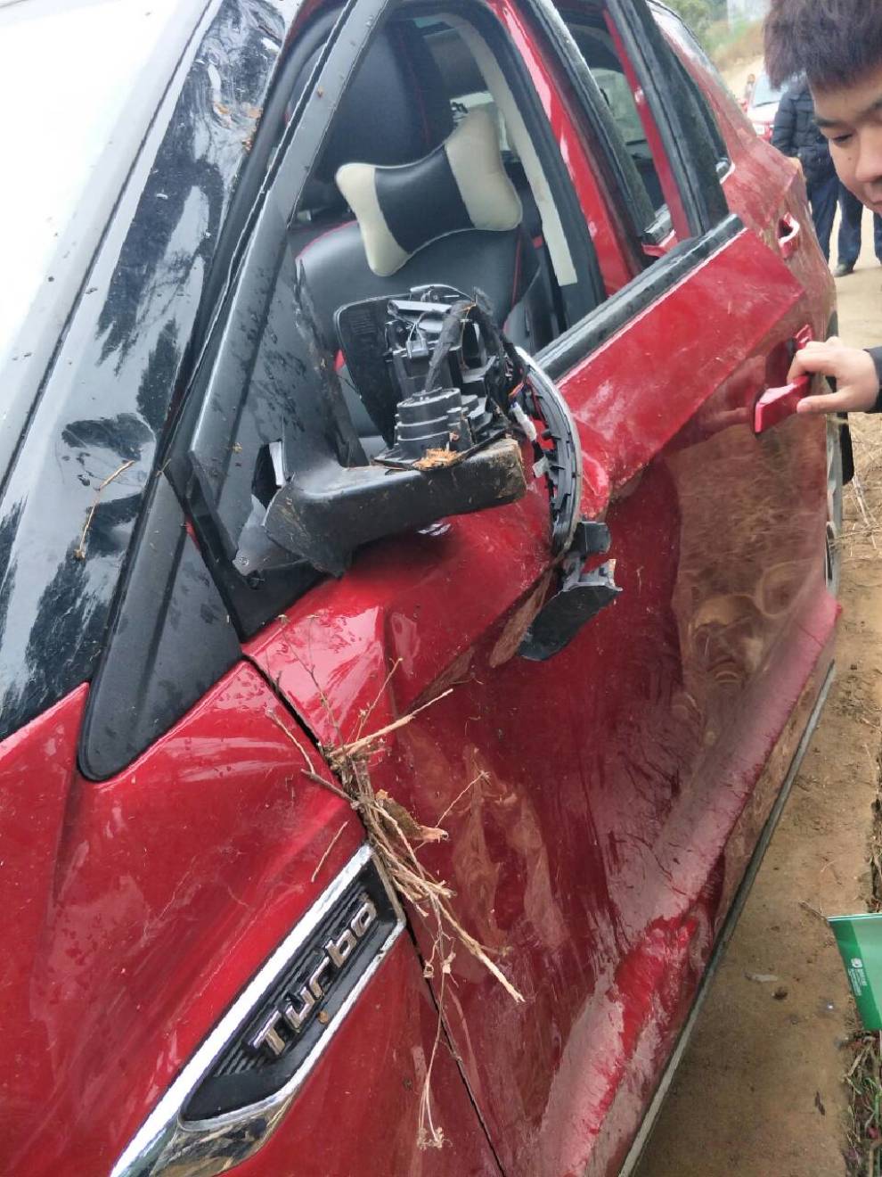 【湖南沁园春长安车友会】车友55翻车续集长安车质量真佩服