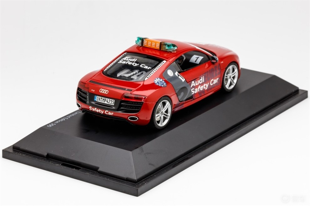 【每日一车】206-audi r8 v10安全车