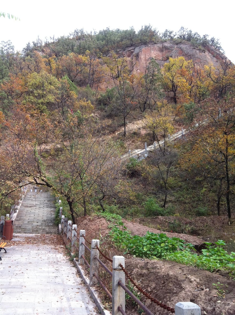 圣达菲延安市志丹县九吾山(全国唯一的道教真人肉身塑像)自驾游